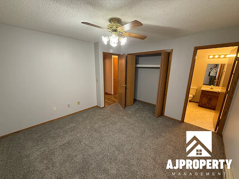 609 N Teton Dr #8 — Photo 10