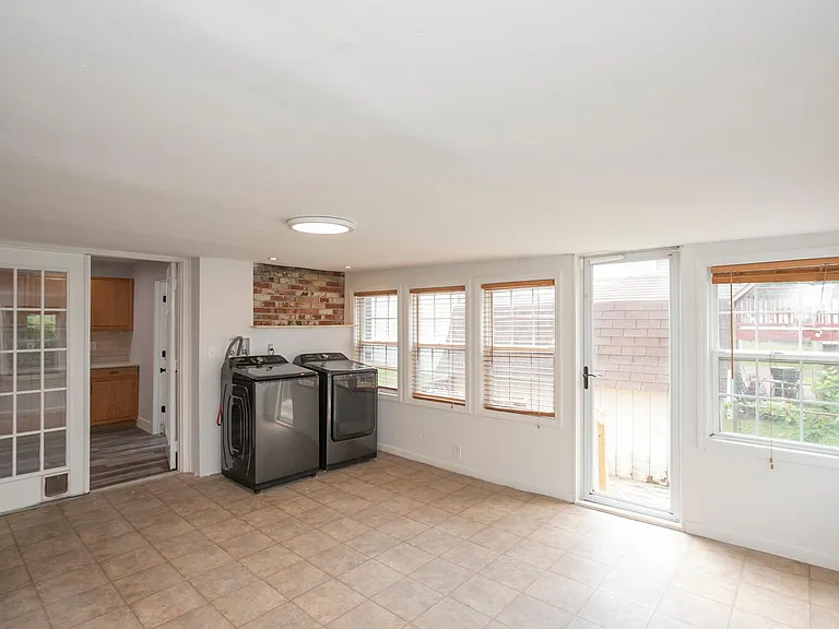 108 Aloha Ct — Photo 29