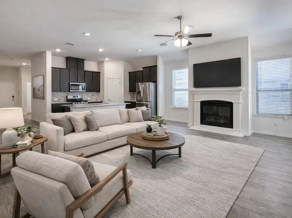 10908 Summer Rain Blvd, Aubrey, TX 76227