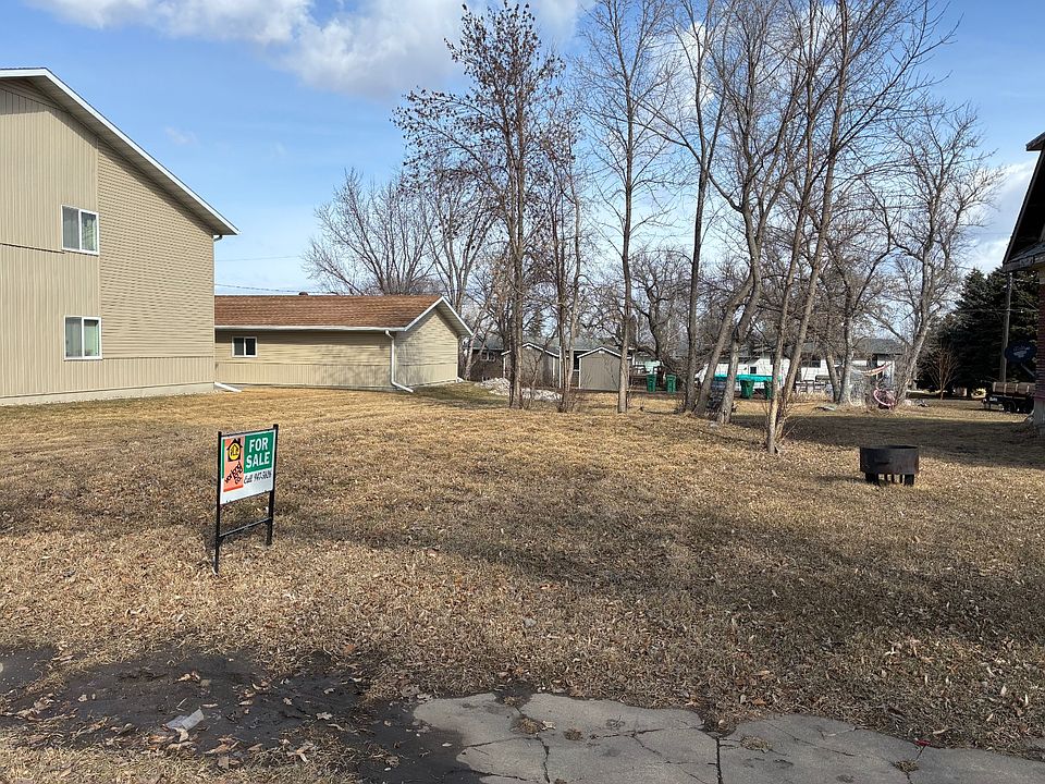 2nd image of 428 2nd Ave N