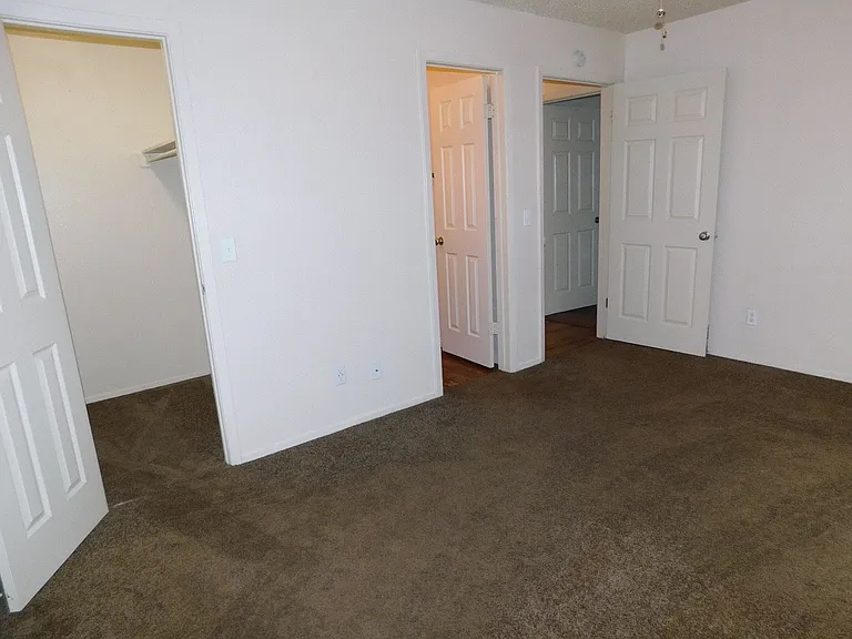 Gant Apartments — Photo 44