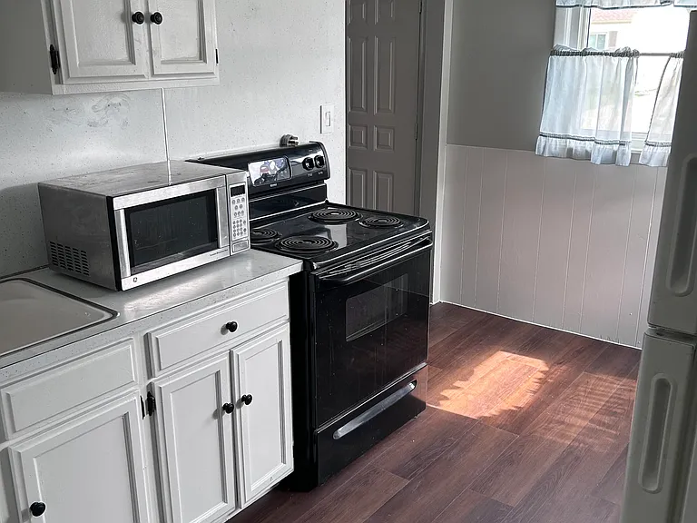 11245 Timken Ave — Photo 6