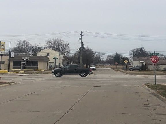 5th image of 23020 Vassar Ave