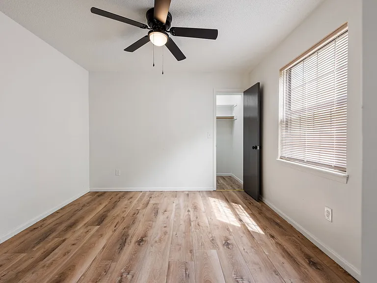 7009 N Chas Dr — Photo 13