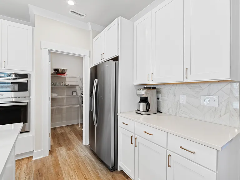 451 Wendover Pkwy — Photo 30