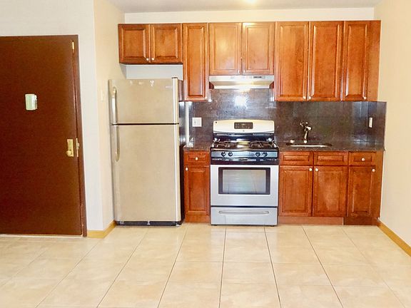 3rd image of 83 Powers St APT 3