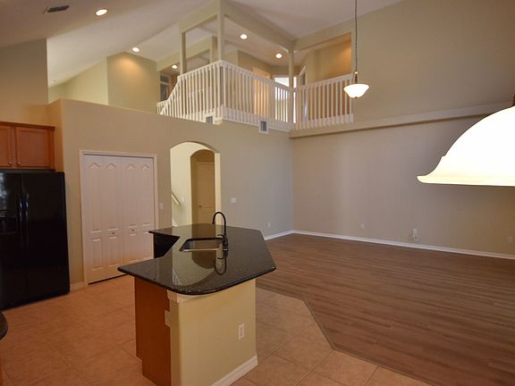 5th image of 1466 Twin Leaf Ln