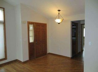 990 Pilgrim Pkwy #D, Elm Grove, WI 53122