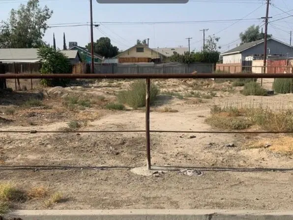 1310 McNew Ct, Bakersfield, CA 93307