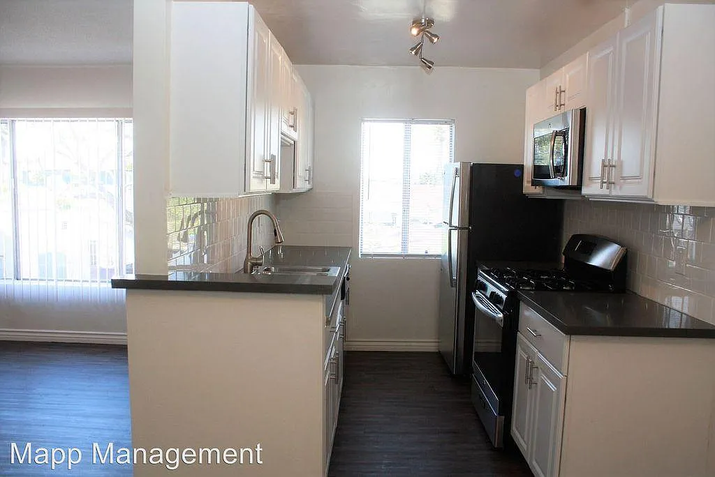 1 bed, 625 sqft, $1,895 — Photo 2