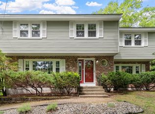 5 Christian Dr, Nashua, NH 03063