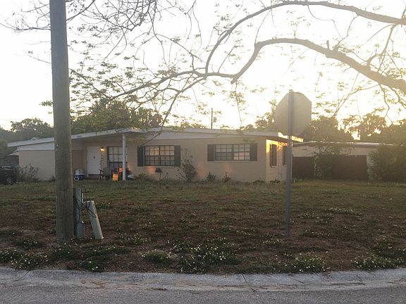2nd image of 1260 S Woodlawn Ave