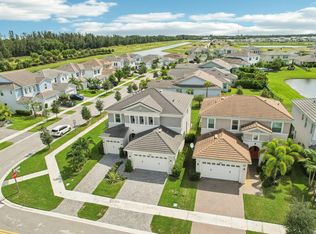5998 Jasmine Ln, Loxahatchee, FL 33470