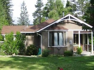 1321 Pine Grove Dr, Mount Shasta, CA 96067