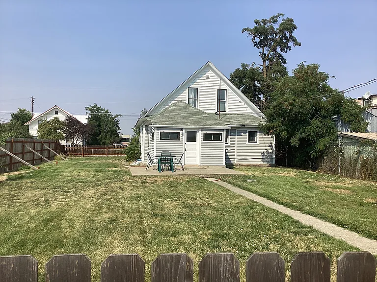 708 N Hogan St — Photo 22