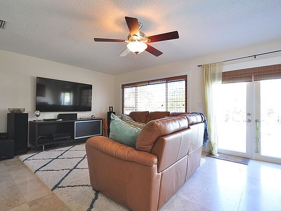 5th image of 1743 Bayou Grande Blvd NE
