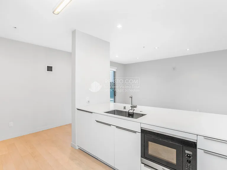 3590 20th St #201 — Photo 9
