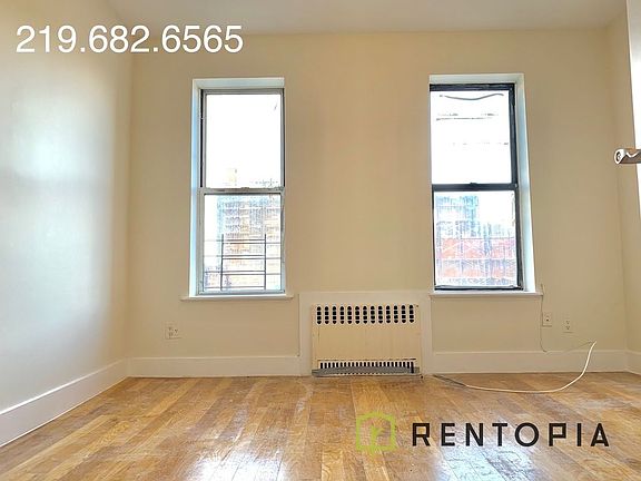 3rd image of 1430 Putnam Ave #3N