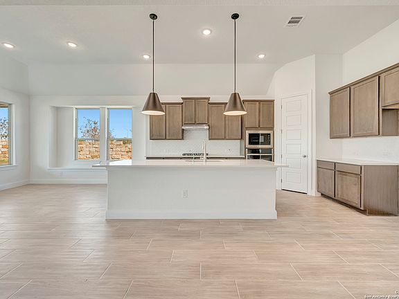 3rd image of 5003 Estates Oak Way