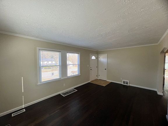 3rd image of 1145 E 76th Ter