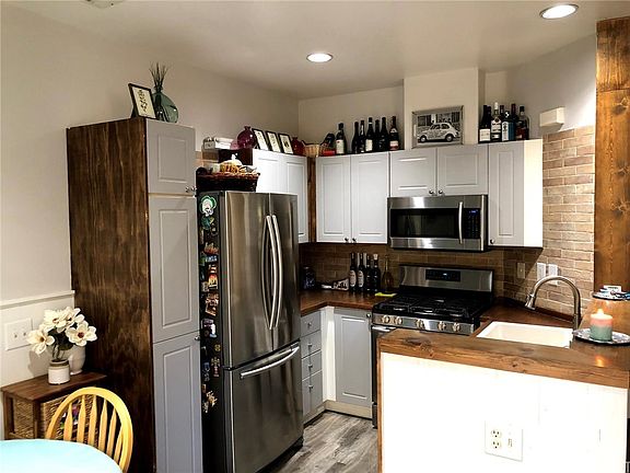 5th image of 26933 Hillsborough Pkwy Unit 4