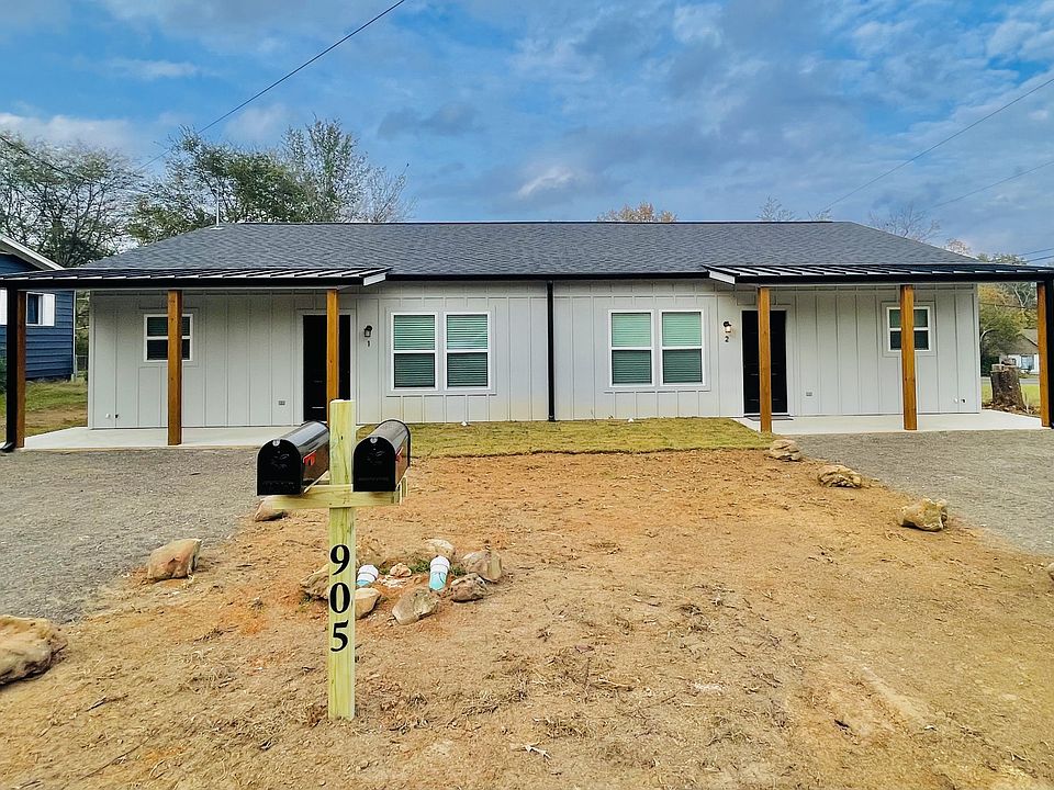 1st image of 905 Matilda Dr #1