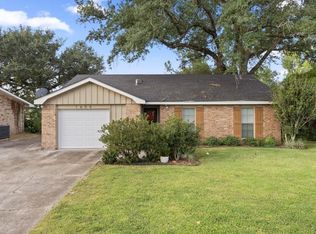 1605 Sarah Dr, Lake Charles, LA 70605
