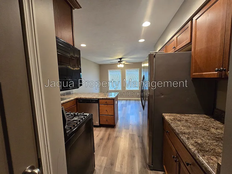 10578 Stadium Dr — Photo 5
