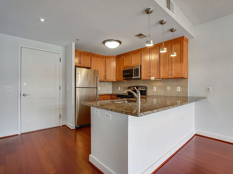 888 N Quincy St #908 — Photo 5