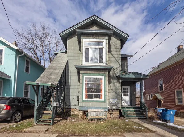 738-740 McCourtie St, Kalamazoo, MI 49008