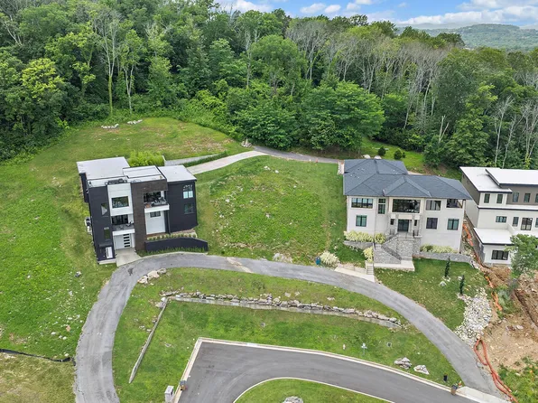 5809 Woodland Hills Dr, Nashville, TN 37211