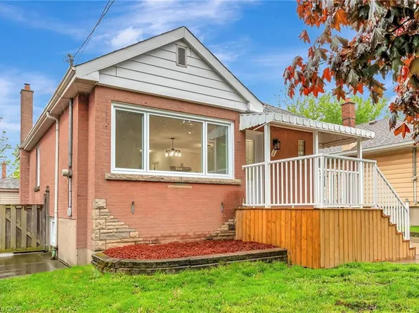 379 E 27th St, Hamilton, ON L8V 3H1