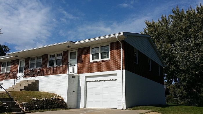 1st image of 3302 Briar Oak St