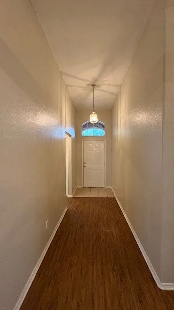 Cozy 3 Bedroom, 2 Bathroom Home with plenty of space, Arlington ISD! — Photo 3