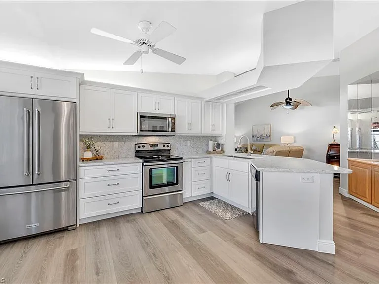 2460 Old Groves Rd #201 — Photo 8