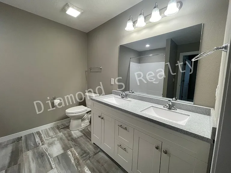 2108 N 26th St — Photo 22