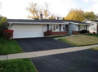 6410 Bradley Dr, Woodridge, IL 60517