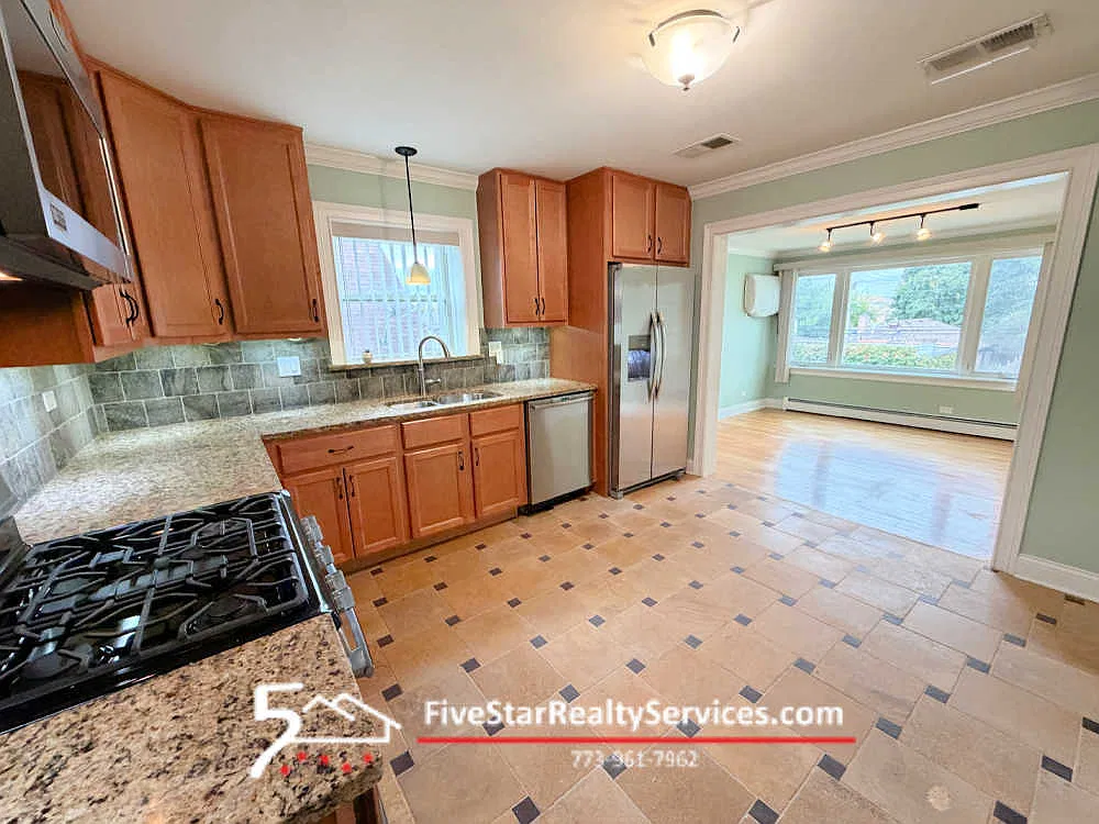 2 bed, $1,950 — Photo 2