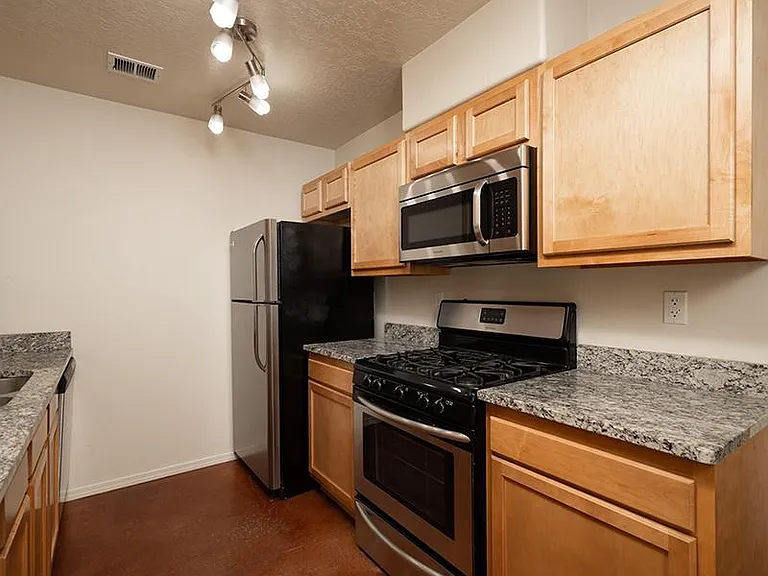 ZIA Townhomes — Photo 7