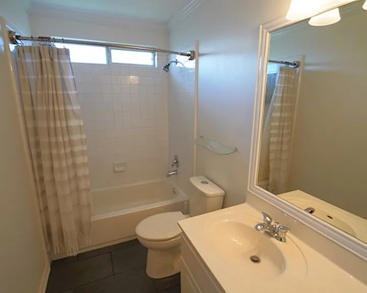 136 Earhart Ln — Photo 42
