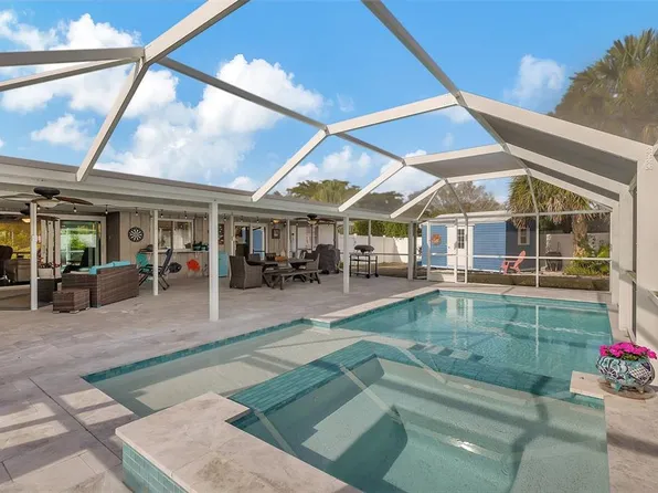 2527 Sheridan Dr, Sarasota, FL 34239