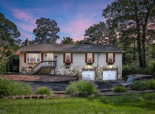 308 Mountainside Dr, Highland Lakes, NJ 07422