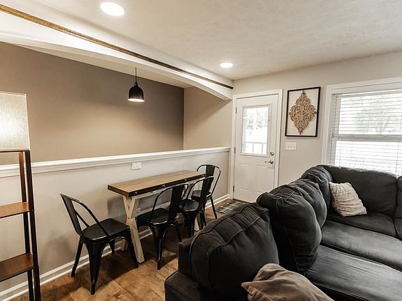 5th image of 416 E Claflin Ave
