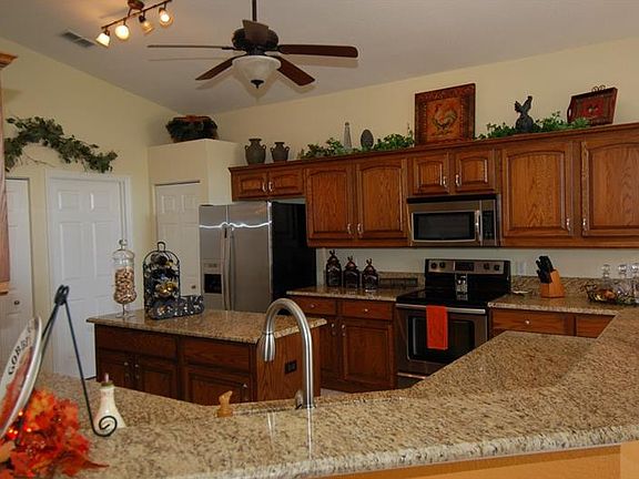 4th image of 24056 Buckingham Way
