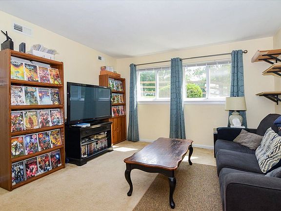 3rd image of 1780 Liberty Ln APT 26