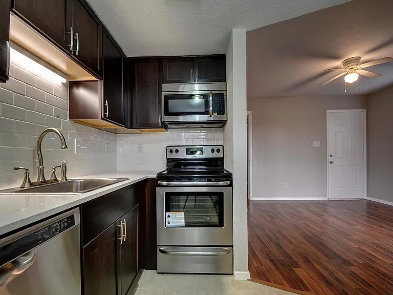 2500 Burleson Rd #609 — Photo 5