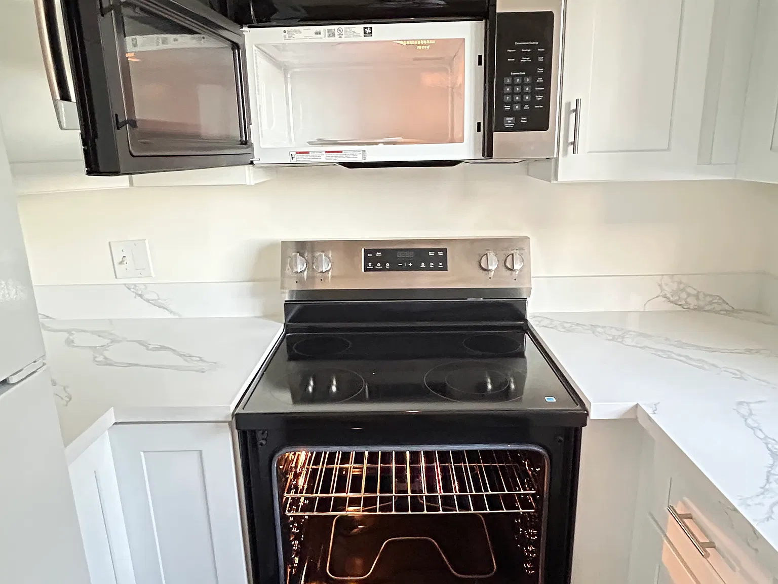 2 bed, 950 sqft, $2,500 — Photo 3