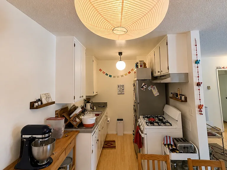 806 Coronado Ter #6 — Photo 10