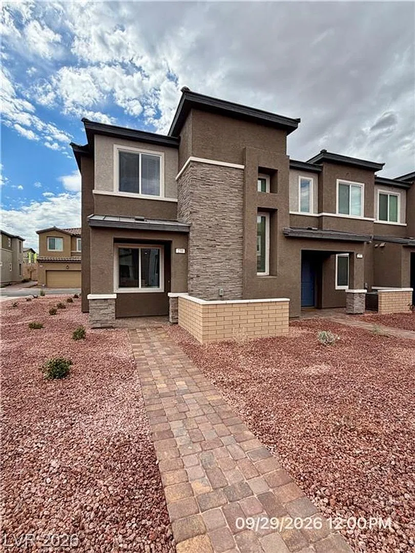 Brand-New 3-Bedroom Cadence Townhome with 2-Car Garage — Photo 3