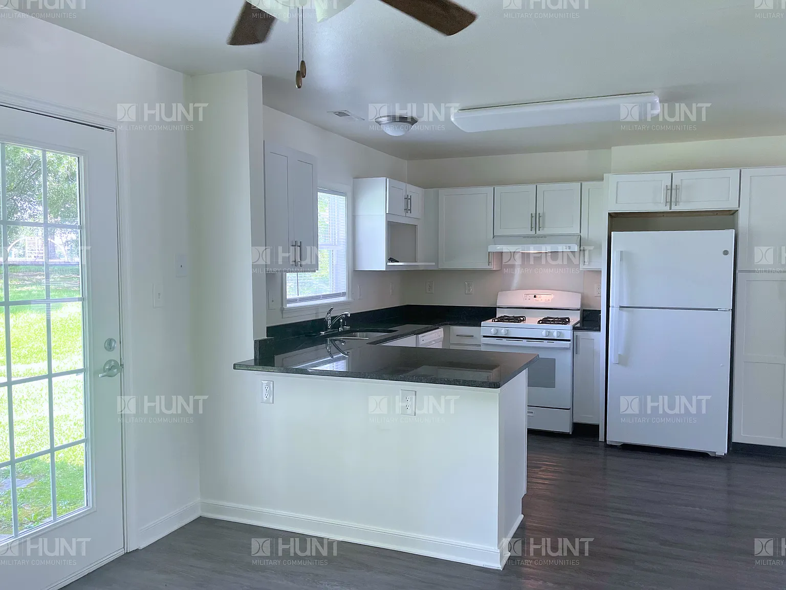 2 bed, 1.5 bath, 997 sqft, $2,628 — Photo 4